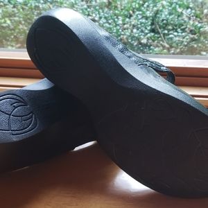 NWOT Ziera Mary Jane style shoes